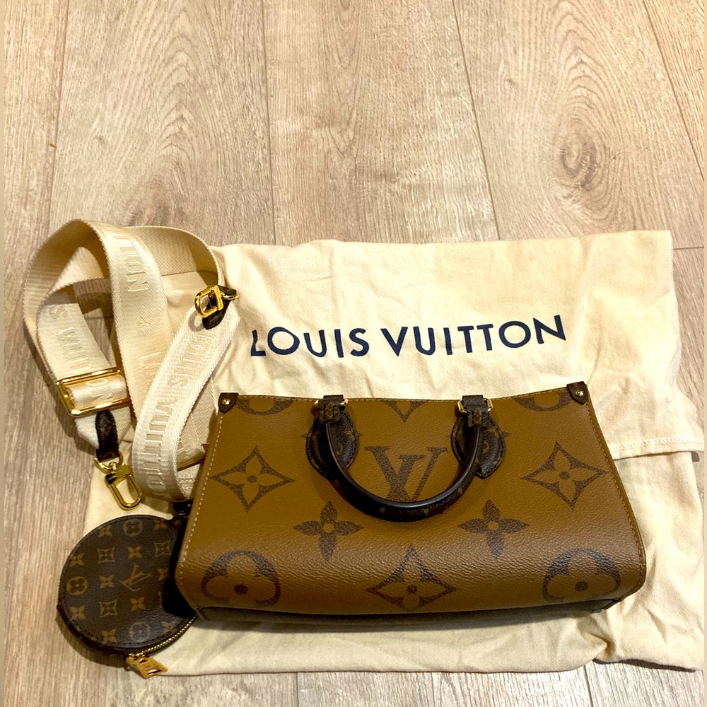 💯% Authentic Louis Vuitton Eastwest crossbody